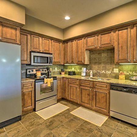 Inviting Branson Condo With Outdoor Dining Area Exterior foto